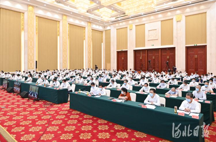 河北省经济工作推进会议在石家庄召开2.jpg