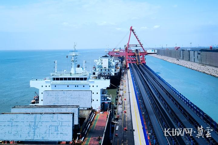 唐山打造大港口 “海洋+”质效齐升1.jpg