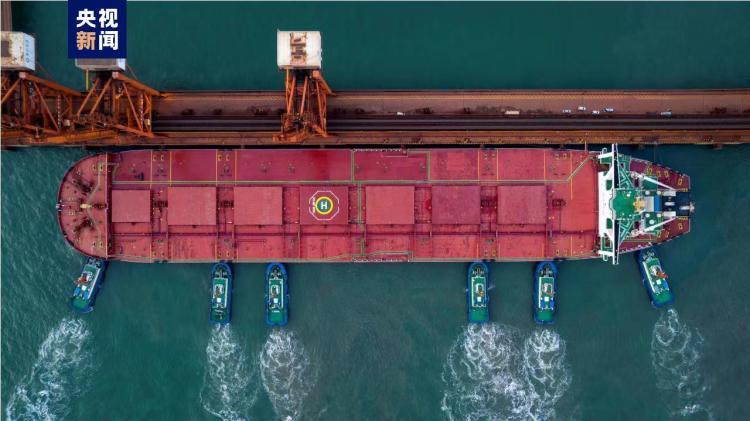 渤海40万吨级船舶深水航路“新通道”成功打通！“远津海”安全靠泊曹妃甸港区矿石码头3.jpg