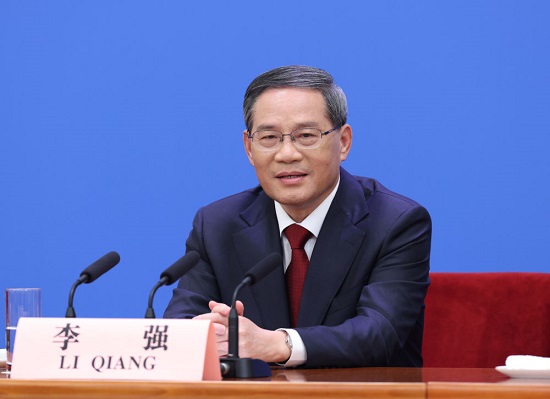 李强总理出席记者会并回答中外记者提问1.jpg