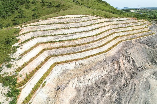 “生态修复+”让丰润废弃矿山变身“金山银山”3.jpg