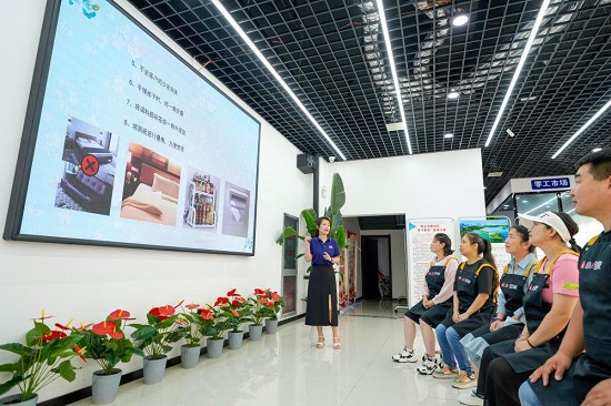 新华社聚焦丨唐山：“零工市场”激发就业活力1.jpg