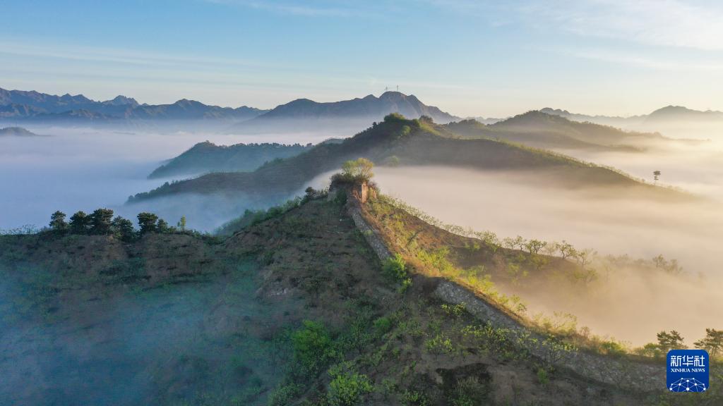 雨后长城晨景如画5.jpg