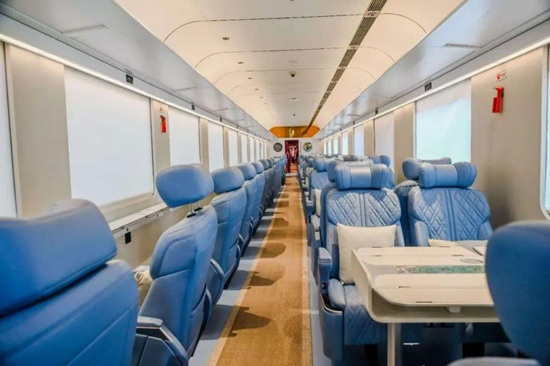 “唐车造”!京津冀首列全景观光旅游列车在京首发4.jpg “唐车造”!京津冀首列全景观光旅游列车在京首发4.jpg