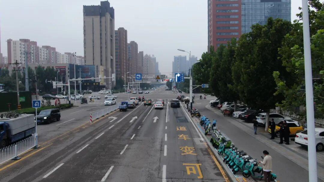 唐山市区9个路口增设“直右可变车道”3.jpg 唐山市区9个路口增设“直右可变车道”3.jpg