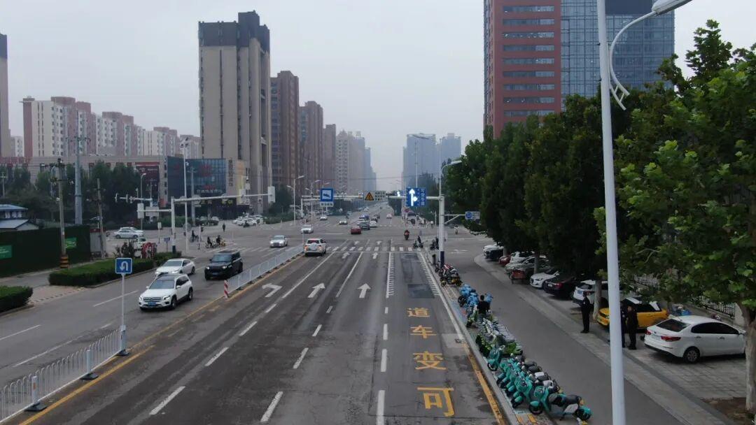 唐山市区9个路口增设“直右可变车道”5.jpg 唐山市区9个路口增设“直右可变车道”5.jpg