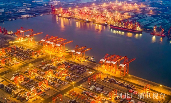 唐山京唐港：智慧港口装卸忙5.jpg