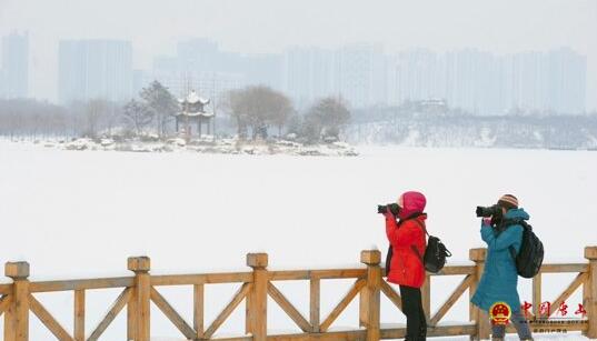 雪后南湖美如童话世界 -中国唐山