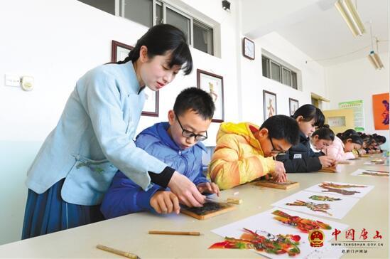 乐亭在多所中小学开设文化创意课堂