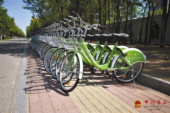 共享单车停车区域极其不合理 25092922cjvq.jpg